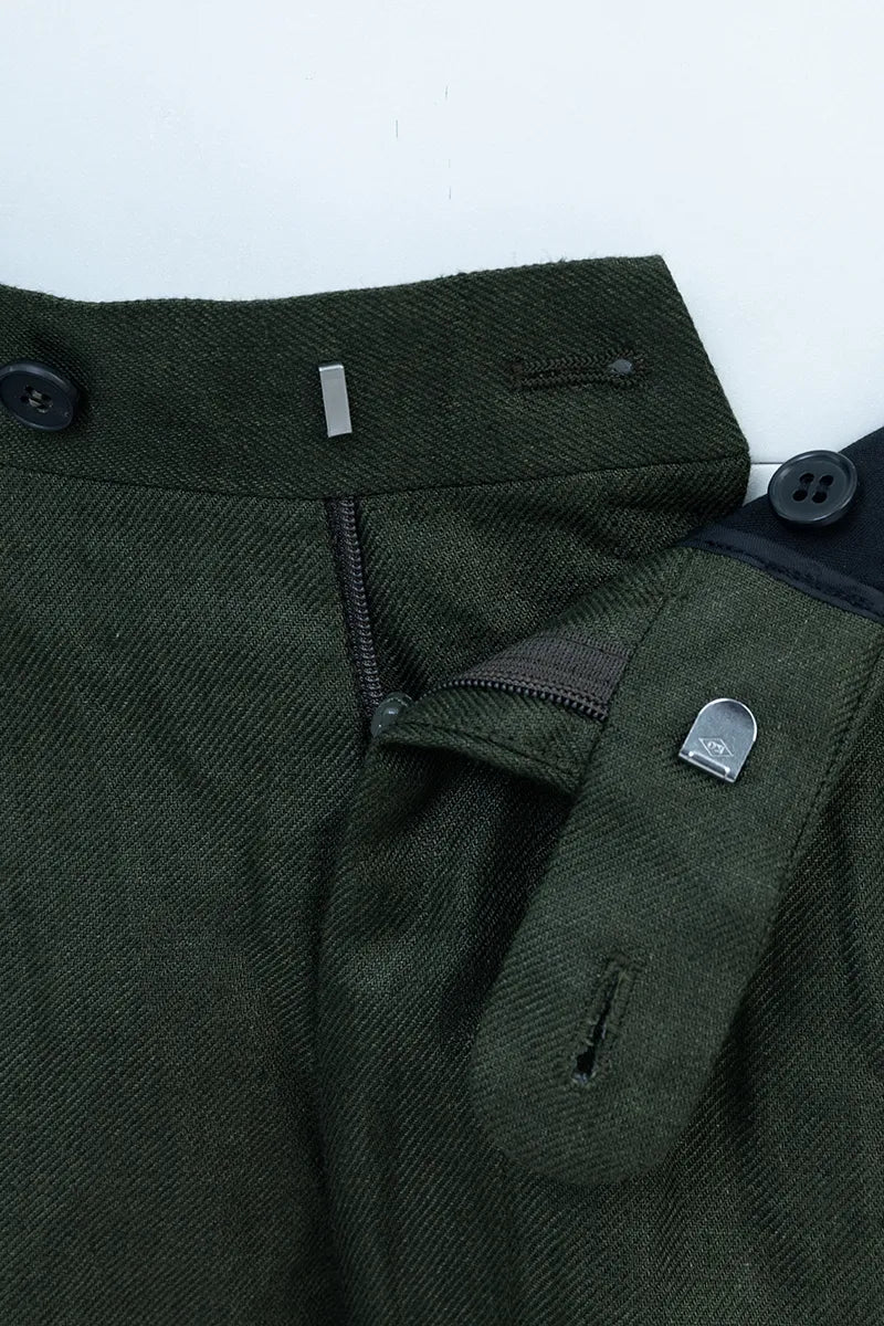 The Flat-Front Linen Short