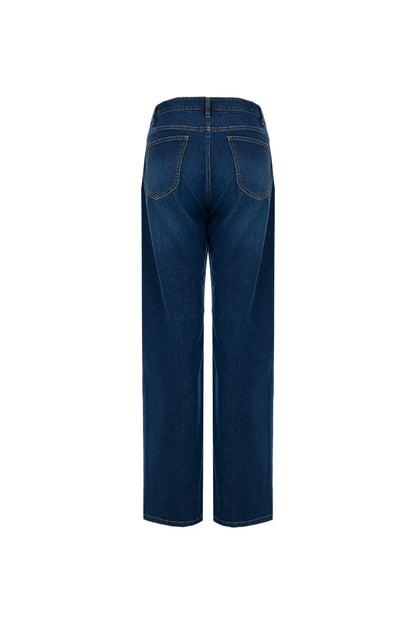 The Relaxed Minimalist Jean