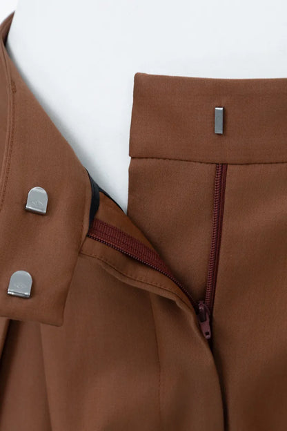 The Sculpted-Pleat Utility Trouser