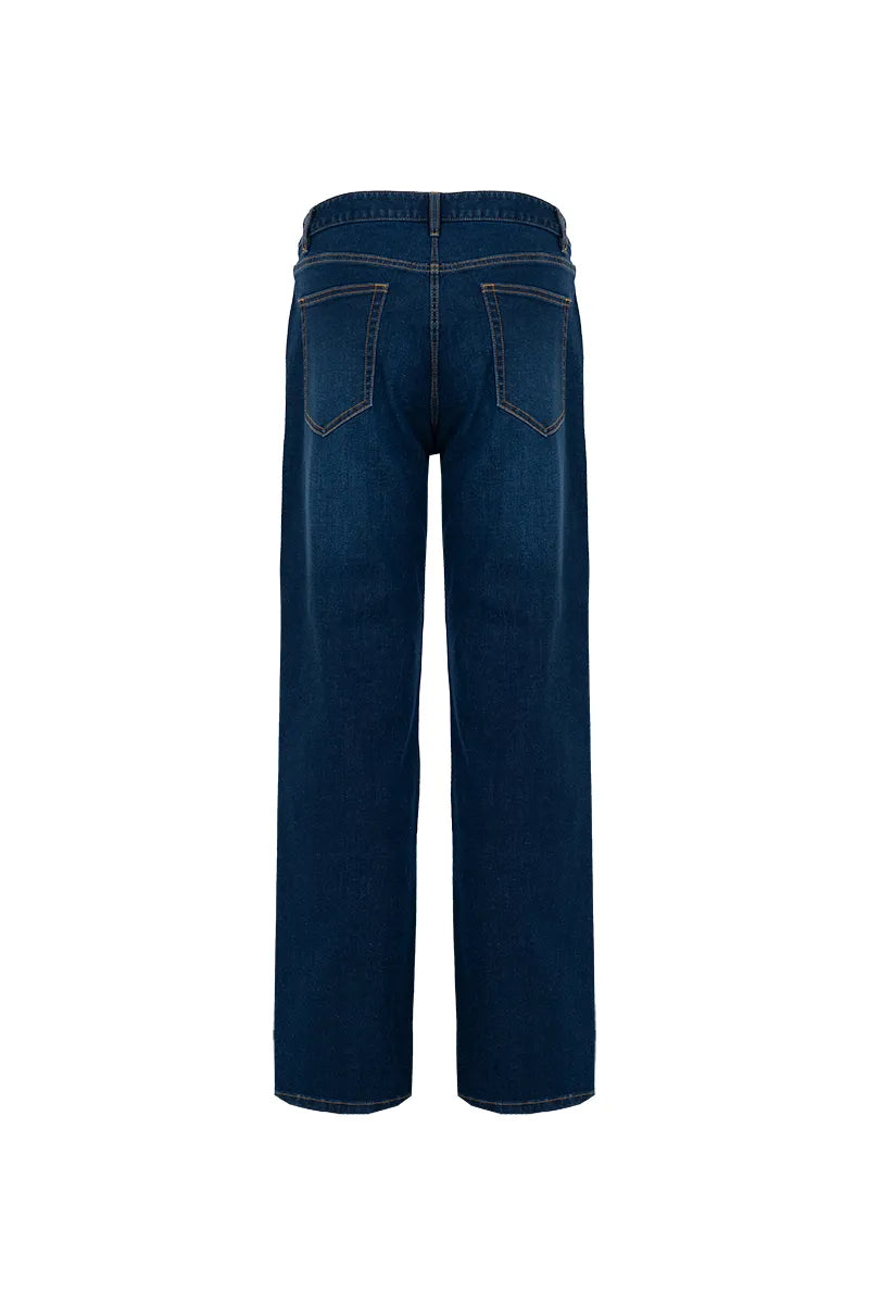 The Curved-Pocket Straight Denim
