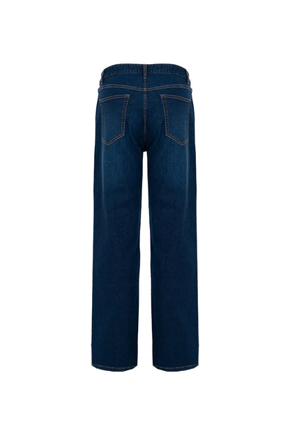 The Curved-Pocket Straight Denim