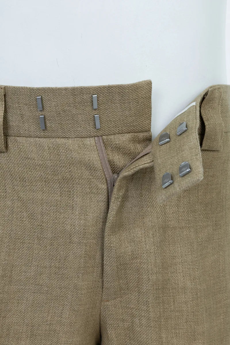 The Elastic-Draw Linen Short
